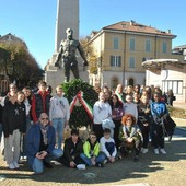Gli studenti celebrano il 4 Novembre: una giornata di memoria, pace e gratitudine Gli studenti celebrano il 4 Novembre: una giornata di memoria, pace e gratitudine