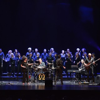 Il “Muro di Suono” arriva a Borgomanero: rock e gospel in un’esplosione di energia