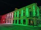 Palazzo Tornielli si illumina di rosso e rosa per pace e prevenzione