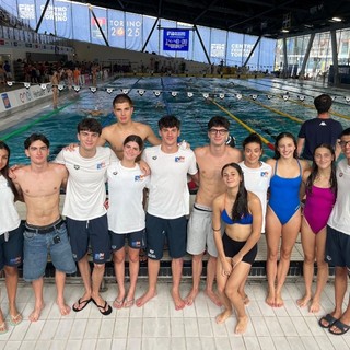 Libertas Nuoto Novara protagonista ai Campionati Regionali: incetta di medaglie a Torino