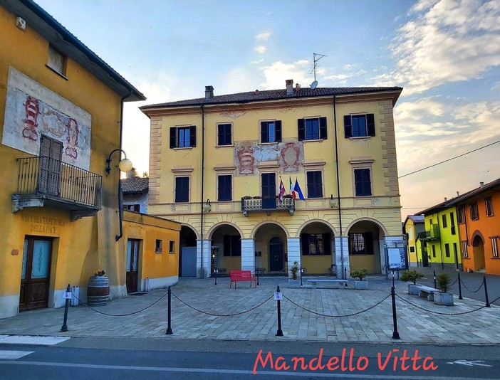 Un viaggio multisensoriale tra arte e poesia a Mandello Vitta