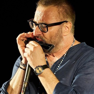 Max De Aloe in concerto acustico al Parco dei Lagoni di Mercurago: appuntamento sabato 12 luglio con “Le stagioni del Parco”