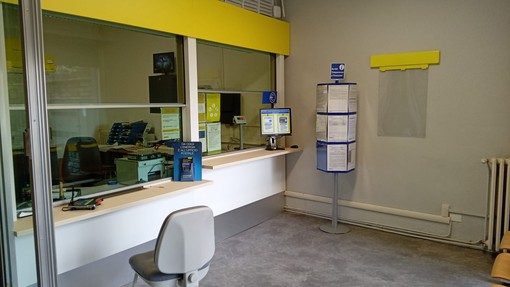 Riapre l’ufficio postale di Massino Visconti, rinnovato grazie al progetto “Polis” di Poste Italiane Riapre l’ufficio postale di Massino Visconti, rinnovato grazie al progetto “Polis” di Poste Italiane