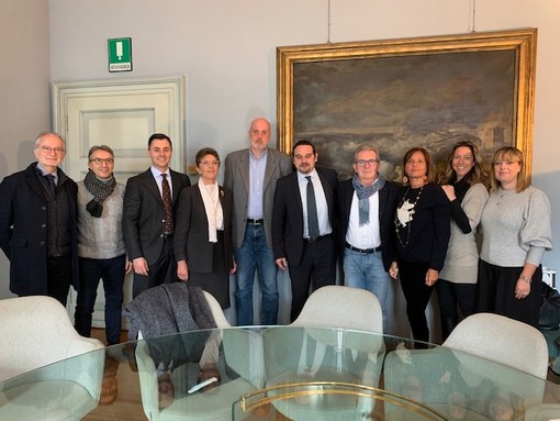 Il sindaco Canelli ha incontrato i tre Novaresi dell'Anno Il sindaco Canelli ha incontrato i tre Novaresi dell'Anno