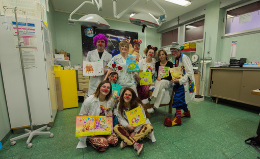 Interlinea dona 120 libri ai reparti pediatrici del Vco Interlinea dona 120 libri ai reparti pediatrici del Vco