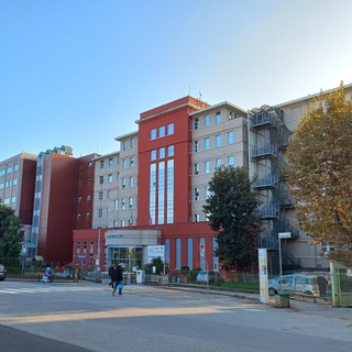 Dal nord ovest. Muore per una complicanza del parto, salvo il neonato