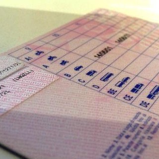 Riforma patente: il Ministero valuta l'innalzamento delle ore di guida obbligatorie
