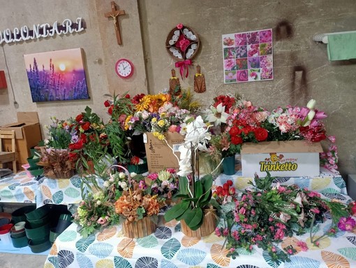 “Porta un fiore a chi non ce l’ha”: grande risposta dai cittadini di Trecate
