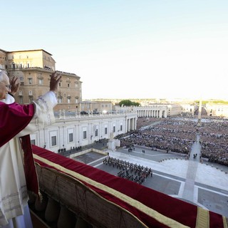 “Preghiamo per Papa Leone”: il messaggio del vescovo Franco Giulio alla diocesi