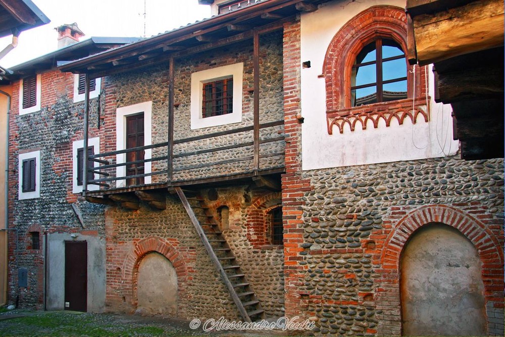 Carpignano Sesia, visita guidata al Ricetto medievale