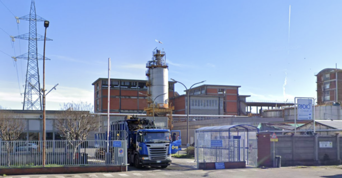 Radici Chimica, spiragli sulla riduzione degli esuberi: nuovo confronto tra azienda e sindacati Radici Chimica, spiragli sulla riduzione degli esuberi: nuovo confronto tra azienda e sindacati