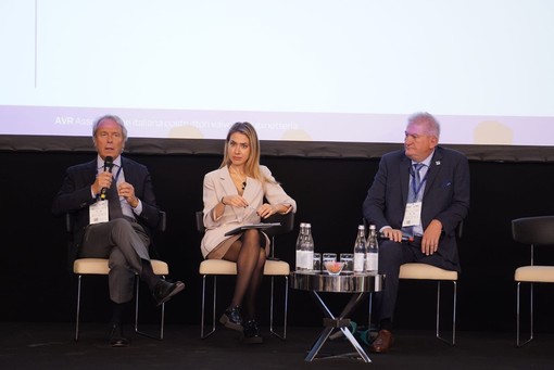 Nella foto: Sandro Bonomi, Marco Fortis, Greta Cristini