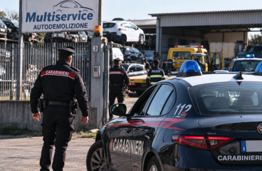 Cressa, rubano un'auto dal deposito giudiziario: due arrestati dopo un inseguimento Cressa, rubano un'auto dal deposito giudiziario: due arrestati dopo un inseguimento