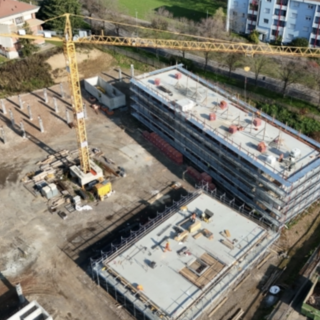 Avanzano i lavori di ricostruzione delle case popolari a Sant’Agabio