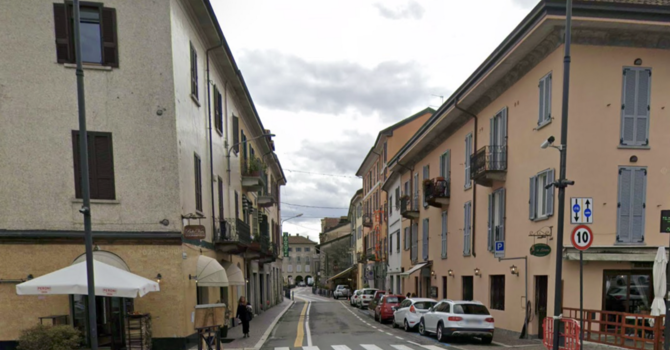 Arona, Ztl più ampia per l’estate: nuove regole e orari per il centro