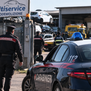 Cressa, rubano un'auto dal deposito giudiziario: due arrestati dopo un inseguimento