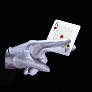 La Magia del Mondo arriva a Borgomanero