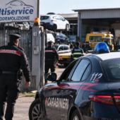 Cressa, rubano un'auto dal deposito giudiziario: due arrestati dopo un inseguimento
