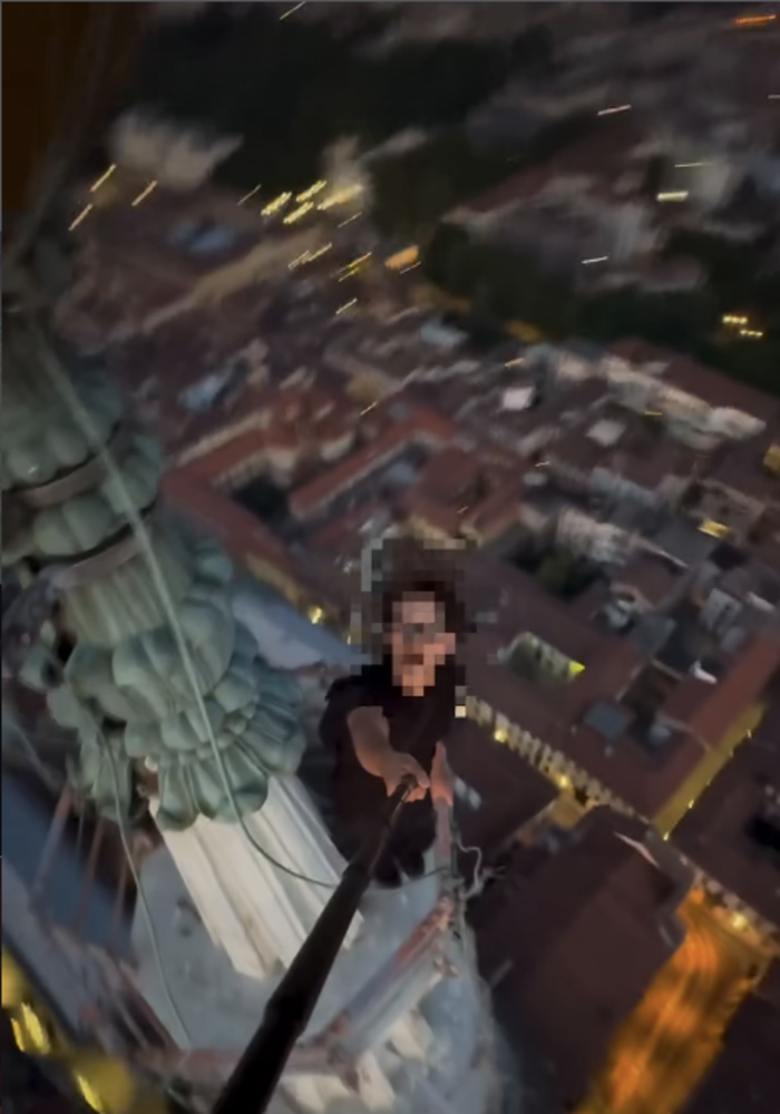 Novara, un altro giovane scala la Cupola di San Gaudenzio e pubblica il video sui social