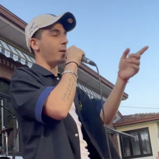 Davide Bauccio in concerto sul Lungolago: l’estate si accende di musica