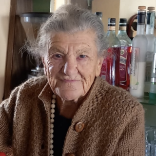 Anna Possi, la barista centenaria di Nebbiuno scelta come testimonial di Milano-Cortina 2026