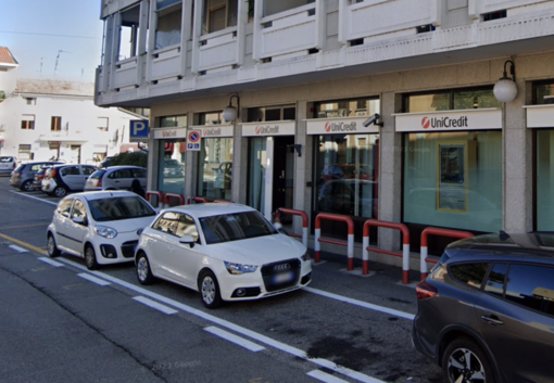 Colpo della "banda dei bancomat" a Trecate Colpo della "banda dei bancomat" a Trecate