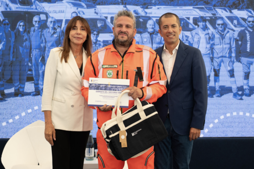 Anpas, nuove ambulanze per i volontari di Nebbiuno, Novara e Grignasco Anpas, nuove ambulanze per i volontari di Nebbiuno, Novara e Grignasco