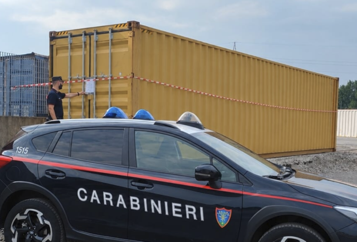 Novara, sequestrato al Cim un container di rifiuti elettronici diretto in Africa: due denunciati