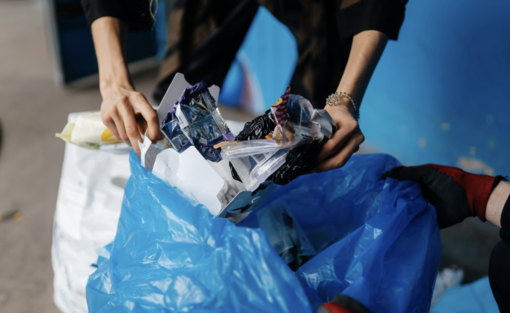 Novara, domenica 28 settembre la raccolta rifiuti di Plastic Free con Comune e Assa