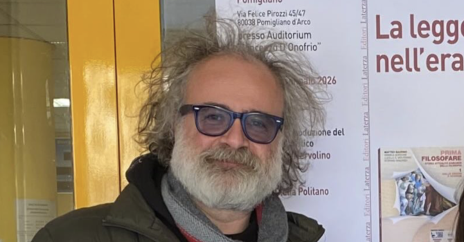 Matteo Saudino ad Arona con “Anime fragili” per FilosofArti Matteo Saudino ad Arona con “Anime fragili” per FilosofArti