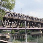 Ponte di Ferro chiuso, Castelletto si prepara ai disagi: battello gratuito per attraversare il Ticino Ponte di Ferro chiuso, Castelletto si prepara ai disagi: battello gratuito per attraversare il Ticino