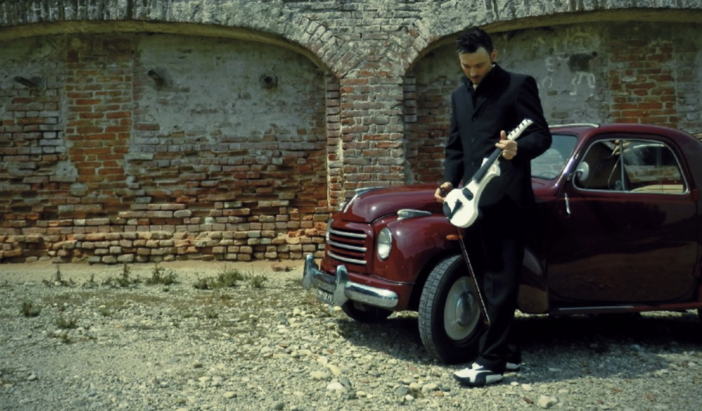 Emanuele Cadario in concerto tra folk, pop e classica