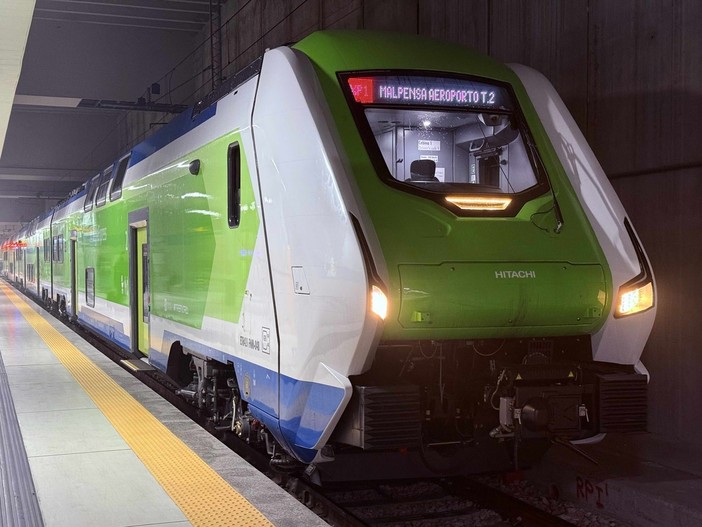 Trenord: più treni estivi per Arona e Novara