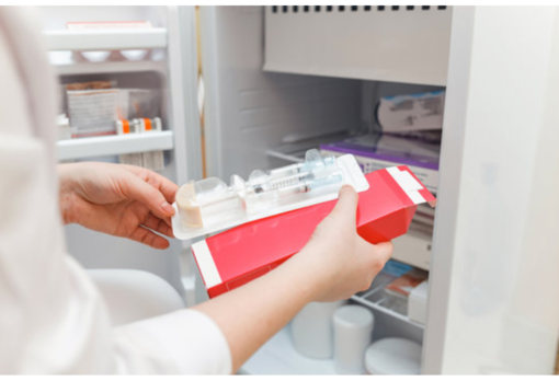 Vaccinazioni in farmacia anche per la fascia 12-17 anni Vaccinazioni in farmacia anche per la fascia 12-17 anni