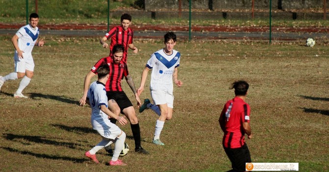 Un vivace Dormelletto non si piega di fronte al Momo Un vivace Dormelletto non si piega di fronte al Momo