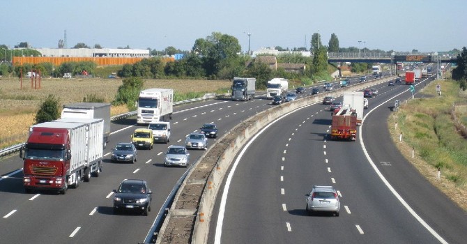 "Estate sicura": meno cantieri e più controlli sulle strade "Estate sicura": meno cantieri e più controlli sulle strade