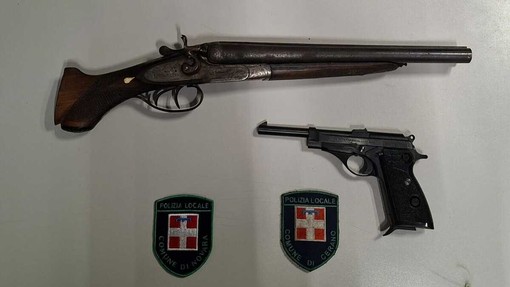 Armi illegali scoperte a Novara: operazione della polizia locale Armi illegali scoperte a Novara: operazione della polizia locale