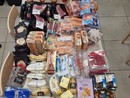 Furto di prodotti alimentari in un supermercato: tre arresti a Trecate