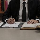 Coppia di Borgomanero, il legale: "Nessun maltrattamento, morte del bimbo per cause naturali"