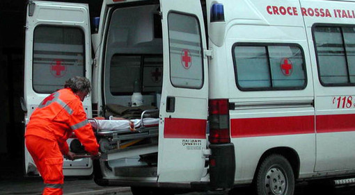 Incidente stradale sulla statale 32: motociclista riporta lievi ferite