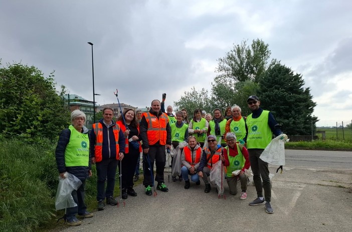 Torrion Quartara più pulita: raccolti 250 kg di rifiuti grazie a Novara Green e Assa