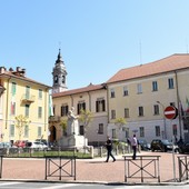 Arona pubblica 'La storia del Tredicino' e conia la moneta di cioccolato celebrativa