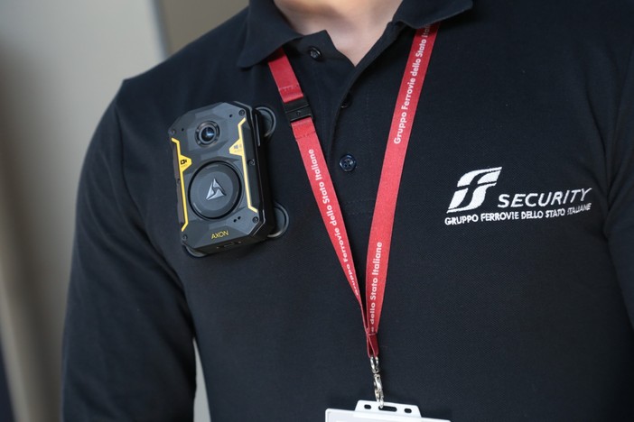 La sicurezza sale a bordo, sui treni del Piemonte arrivano le bodycam
