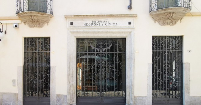 Novara, nuovo regolamento per la biblioteca Negroni