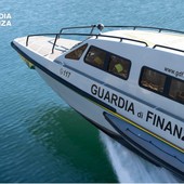 Lago d’Orta, Guardia di Finanza sequestra un natante svizzero per violazioni doganali