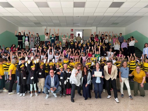 Scuola e sostenibilità,  la Regione incontra i bambini del progetto “Il Regno delle Api”