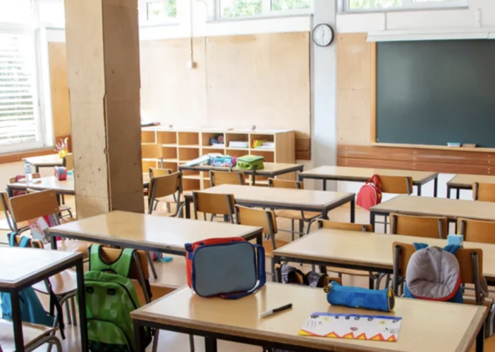 Troppe verifiche in un giorno e compiti assegnati all'ultimo: nuove indicazioni del ministro Valditara per ridurre il carico degli studenti