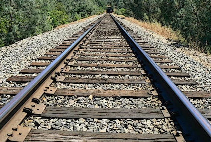 Il Partito Comunista chiede l'intervento sulla linea ferroviaria Novara - Varallo Sesia Il Partito Comunista chiede l'intervento sulla linea ferroviaria Novara - Varallo Sesia