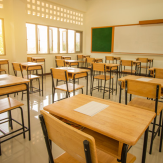 Ultima campanella, inizia l'estate per migliaia di studenti