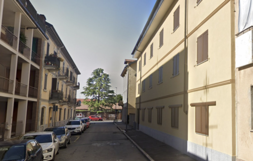 Novara, il M5S denuncia il caldo negli alloggi popolari di via Goito: "Servono interventi urgenti"
